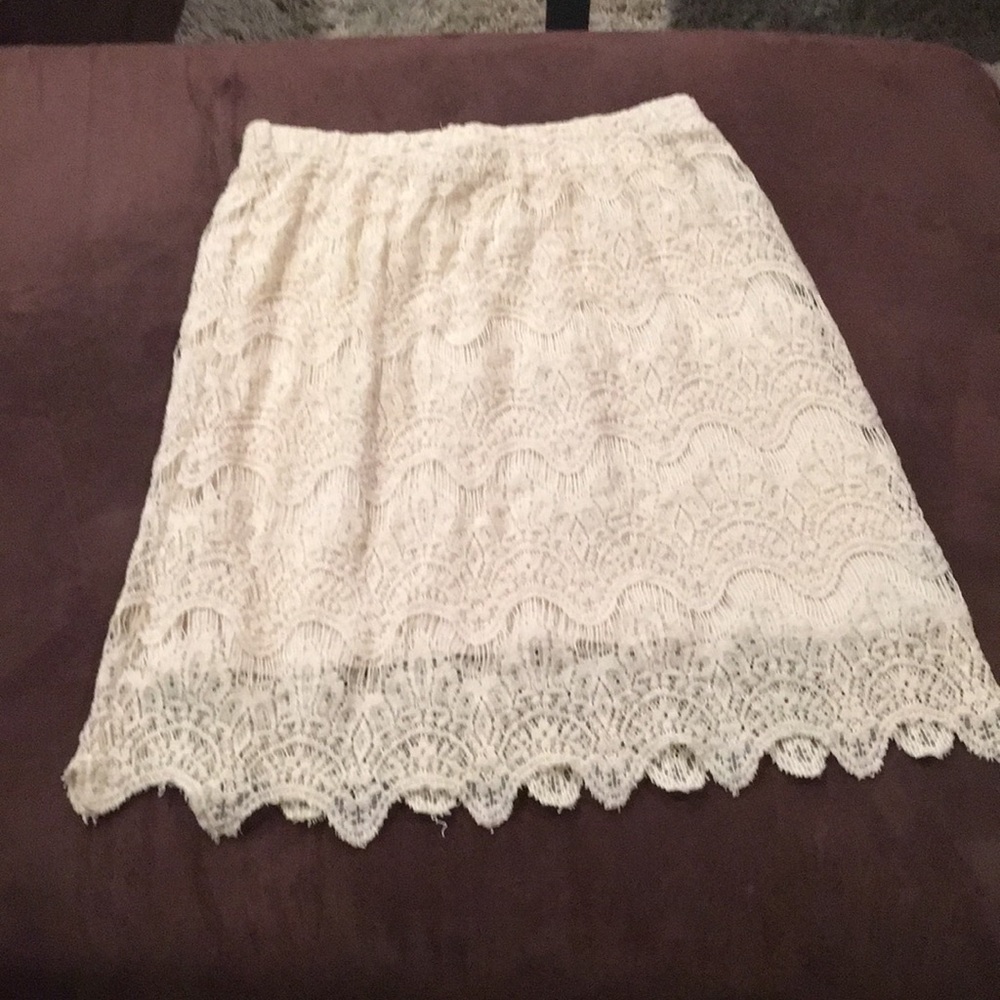 Beautiful lace short skirt